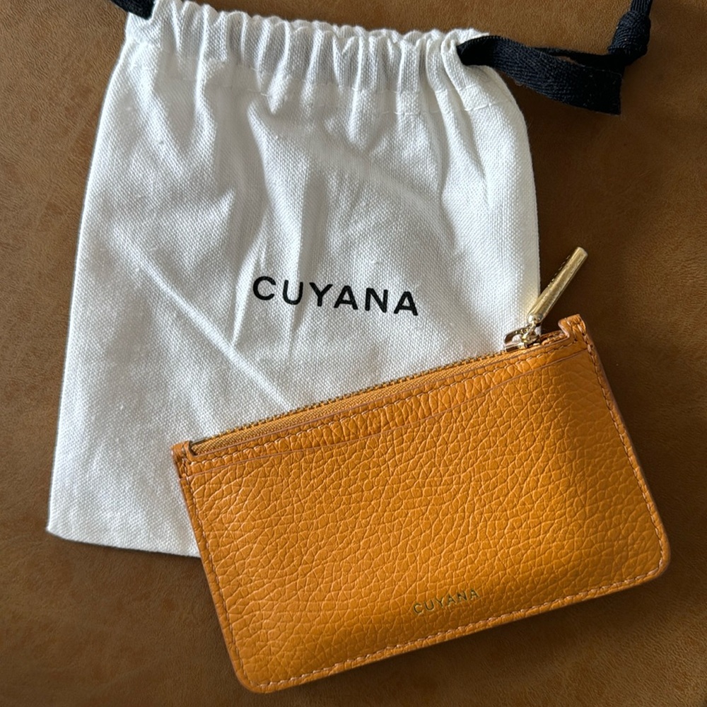 Cuyana Card Holder